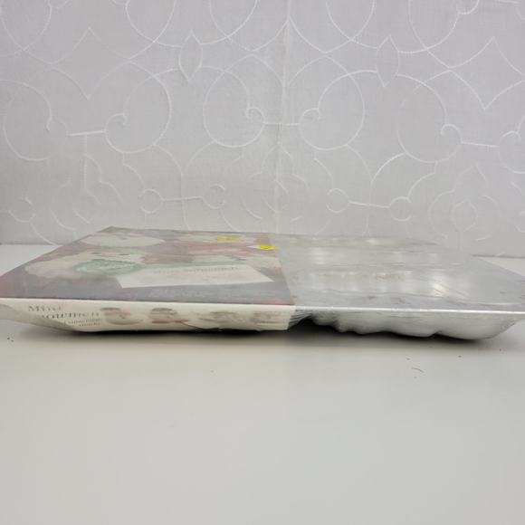 Vintage Bake‎ Ware One Size White Kitchen Baking Snowman Molder NEW - Picture 3 of 4